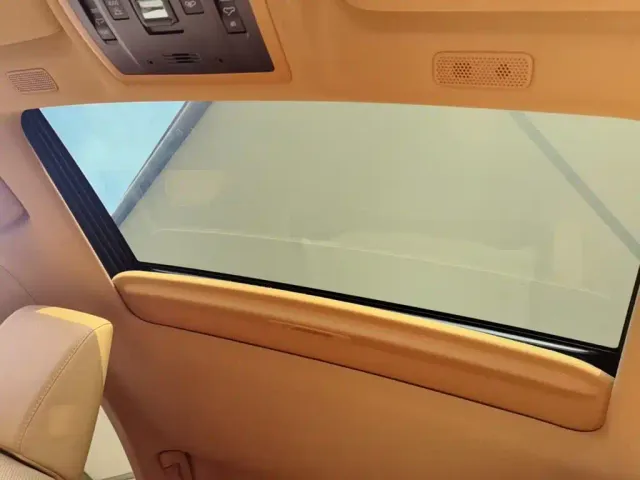 Lexus ES — Фото автомобиля 17