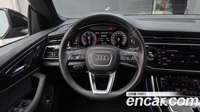 Audi Q8 — Фото автомобиля 17