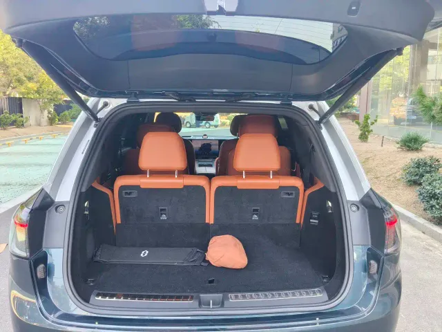 Aito M9 — Фото автомобиля 19