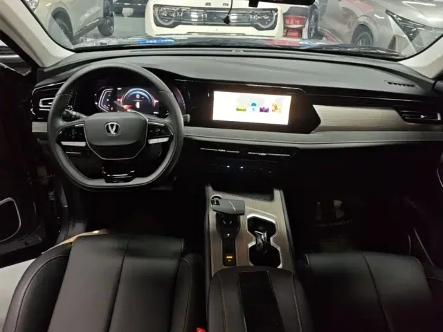 Changan X7 Plus — Фото автомобиля 9