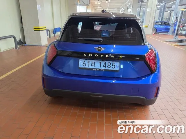 MINI Cooper 4th Gen — Фото автомобиля 3