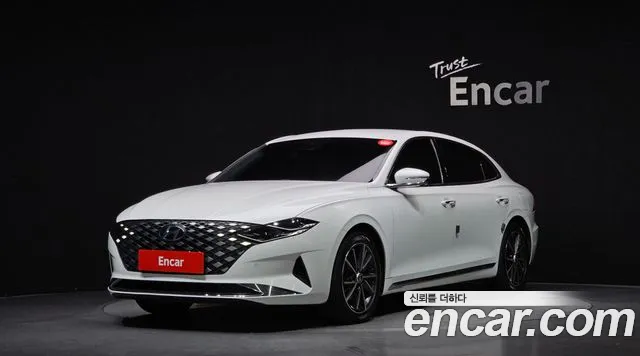 Фотография автомобиля — Hyundai Grandeur New