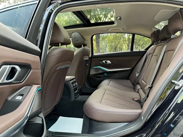 BMW 3 Series — Фото автомобиля 15