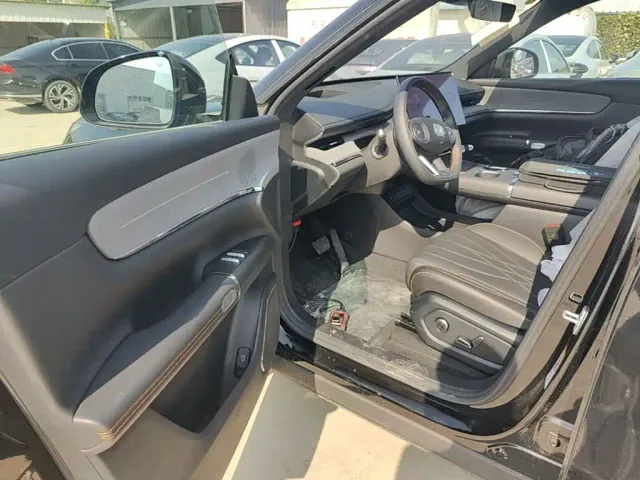 Changan Qiyuan Q07 — Фото автомобиля 15