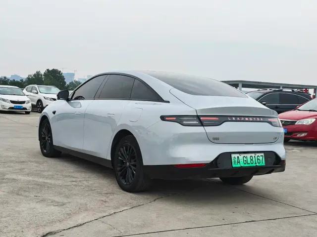Leapmotor C01 — Фото автомобиля 7