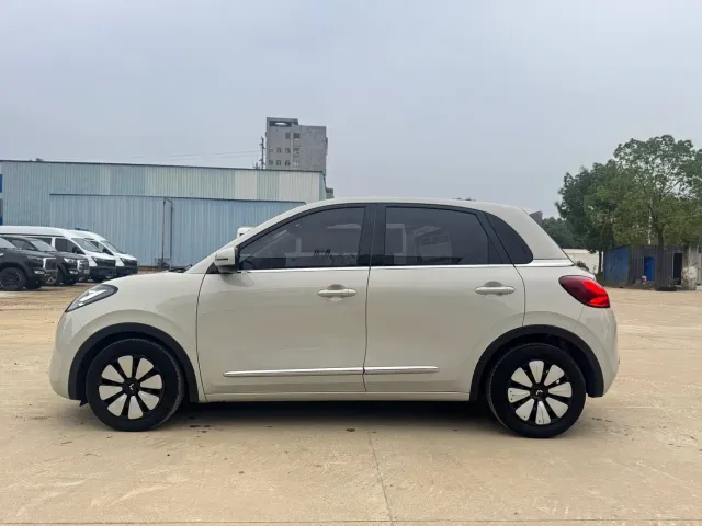 Wuling Motors Wuling Bingo 2023 203km Comfort Version — Фото автомобиля 12