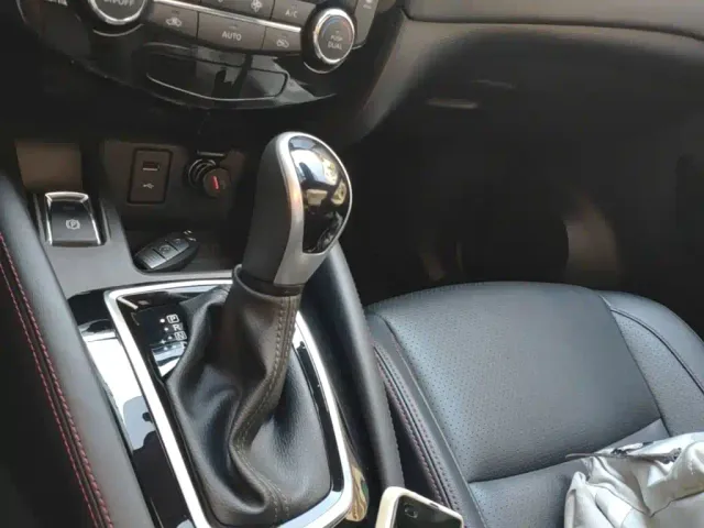 Nissan Qashqai — Фото автомобиля 12
