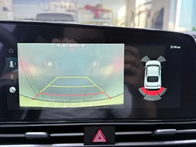 Hyundai Elantra — Фото автомобиля 18