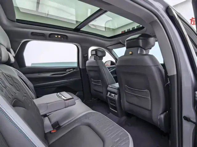 Ford Edge — Фото автомобиля 10