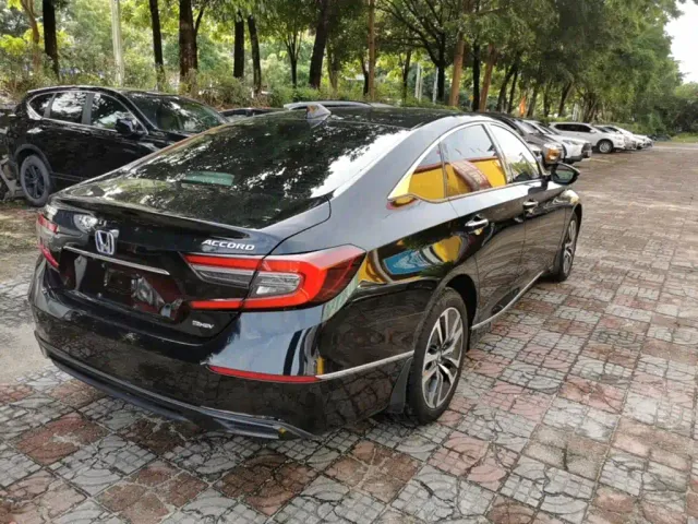 Honda Accord — Фото автомобиля 6