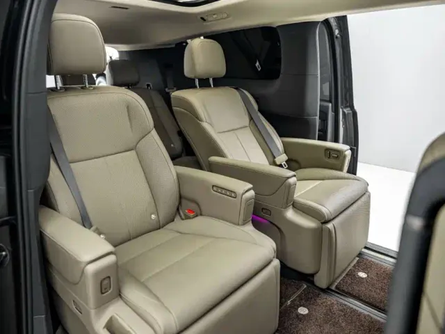 Li Auto MEGA — Фото автомобиля 27