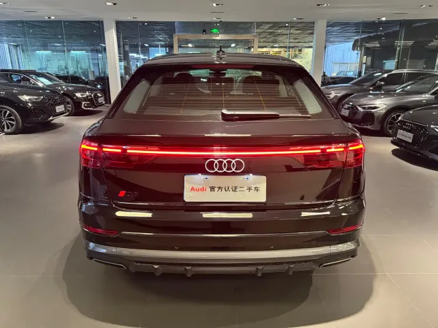 Audi Q8 — Фото автомобиля 5