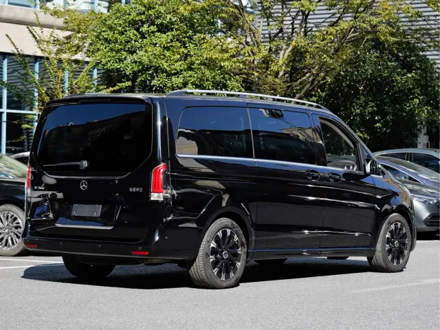 Mercedes-Benz V-Class — Фото автомобиля 3