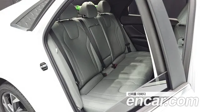 Hyundai Avante CN7 — Фото автомобиля 12
