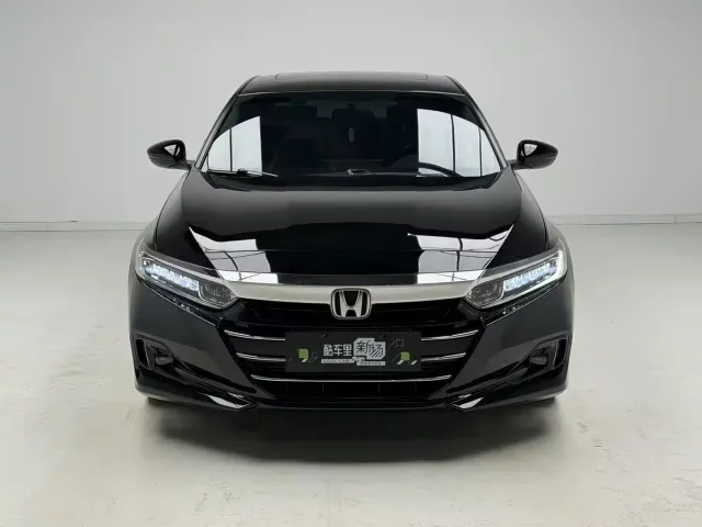 Honda Accord — Фото автомобиля 2
