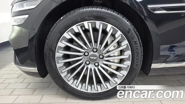 Genesis G80 Electrified G80 (RG3) — Фото автомобиля 3