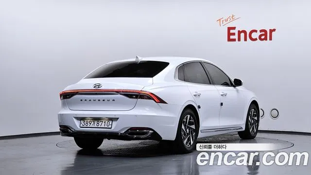 Hyundai Grandeur Premium — Фото автомобиля 2