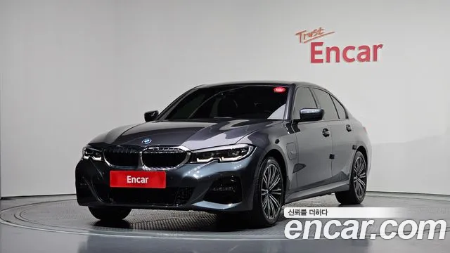 Фотография автомобиля — BMW 3-Series