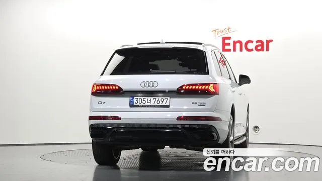 Audi Q7 55 TFSI quattro Premium — Фото автомобиля 4