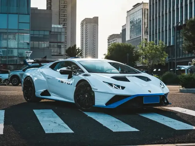 Lamborghini Huracan — Фото автомобиля 7
