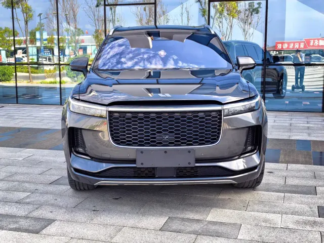 Li Auto ONE — Фото автомобиля 2