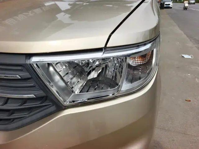 Wuling Hongguang V — Фото автомобиля 5
