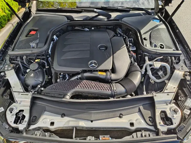 Mercedes-Benz E-Class — Фото автомобиля 16