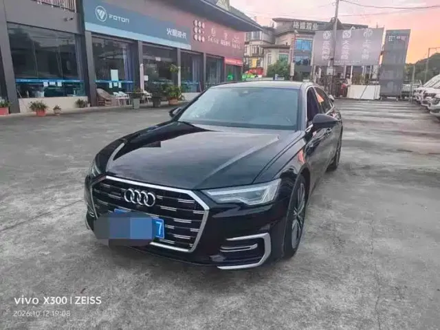 Фотография автомобиля — Audi A6L