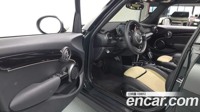 MINI Cooper — Фото автомобиля 15
