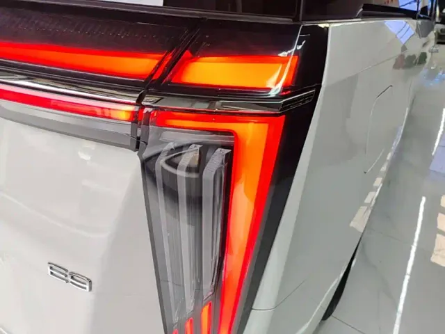 GAC Trumpchi E9 — Фото автомобиля 7