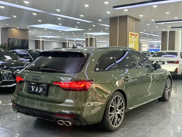 Audi S4 — Фото автомобиля 10