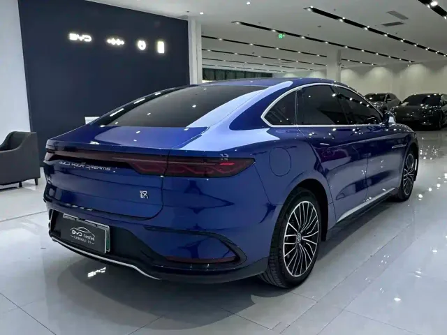 BYD Han — Фото автомобиля 12