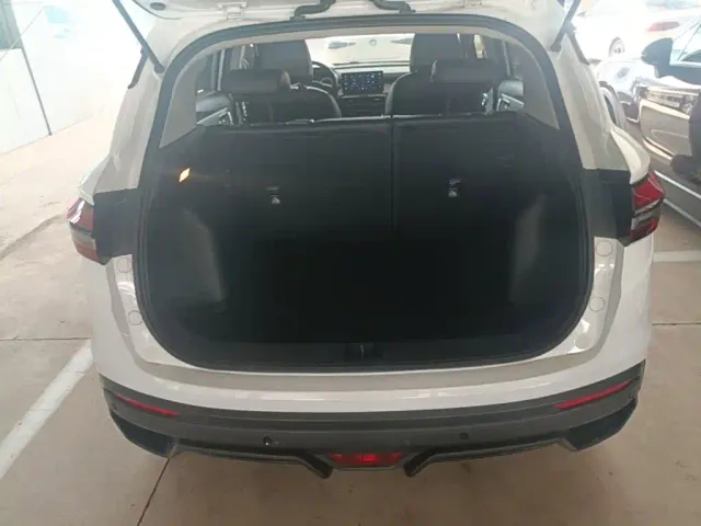 Geely Binyue — Фото автомобиля 18