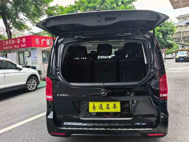 Mercedes-Benz V-Class — Фото автомобиля 12