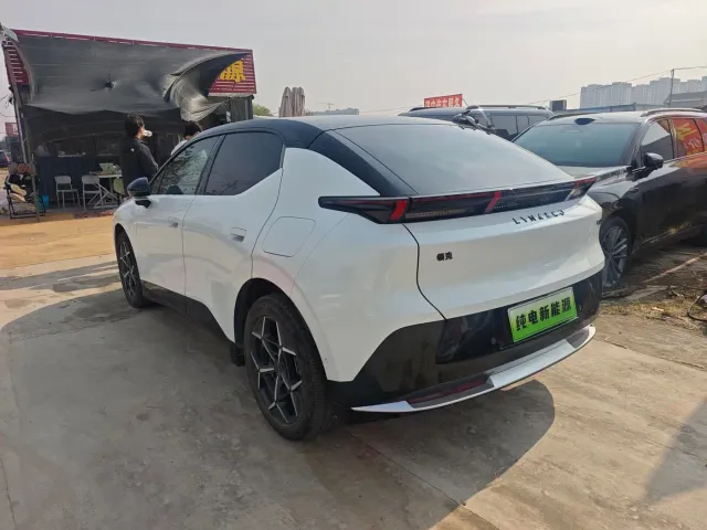 Lynk & Co Z20 — Фото автомобиля 7