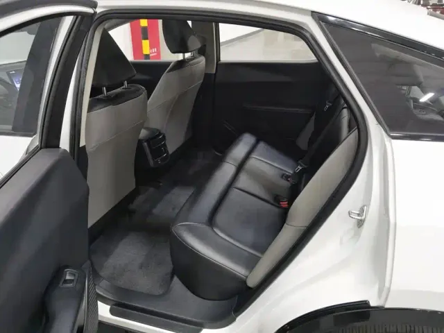 Toyota bZ3 — Фото автомобиля 15