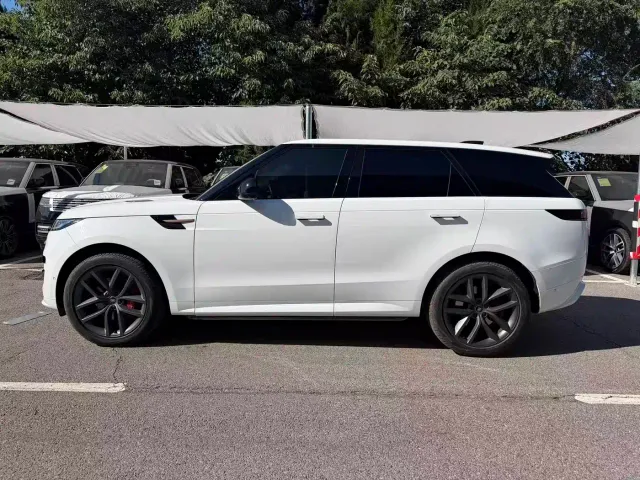 Land Rover Range Rover Sport — Фото автомобиля 5