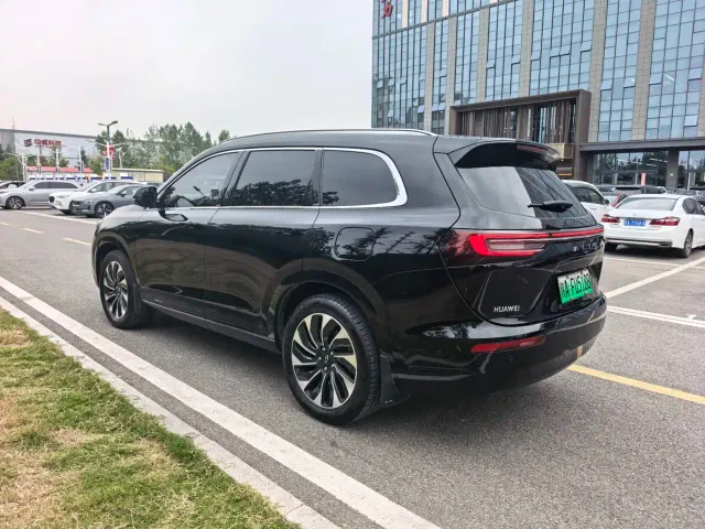 Aito M7 — Фото автомобиля 18