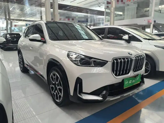 BMW X1 — Фото автомобиля 3