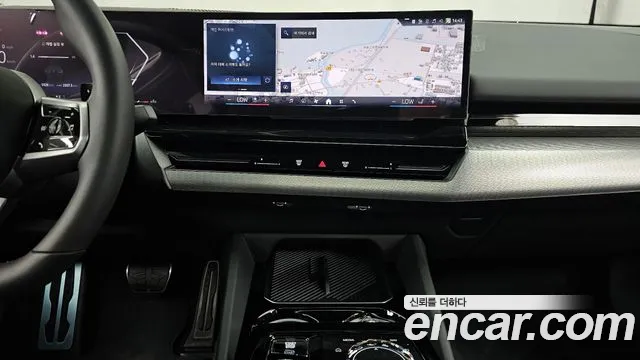 BMW 5-Series 5 серия (G60) 530i xDrive M Sport — Фото автомобиля 14