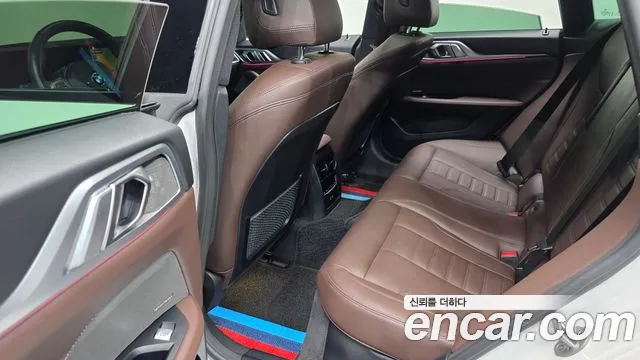 BMW i4 — Фото автомобиля 12