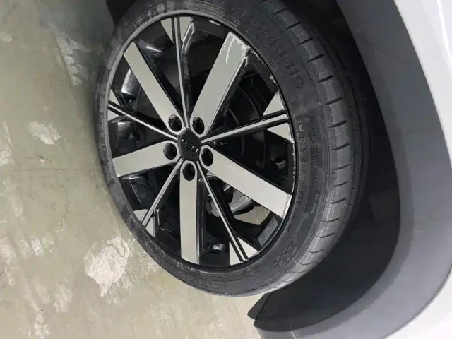 Geely ICON — Фото автомобиля 6