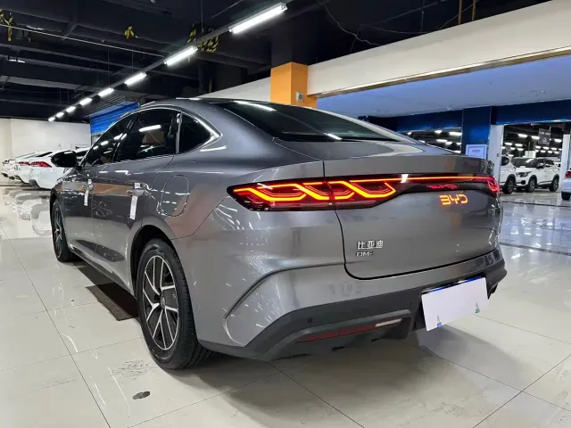 BYD Qin L — Фото автомобиля 8