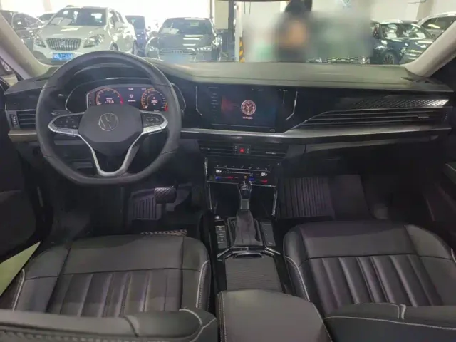 Volkswagen Passat — Фото автомобиля 9