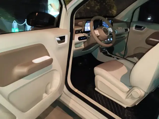 Wuling Hongguang Mini EV — Фото автомобиля 11