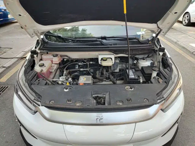 BYD Yuan Pro — Фото автомобиля 19