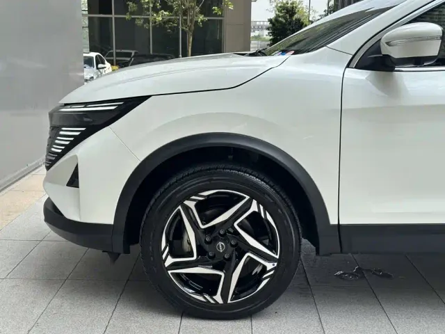 Nissan Qashqai — Фото автомобиля 5