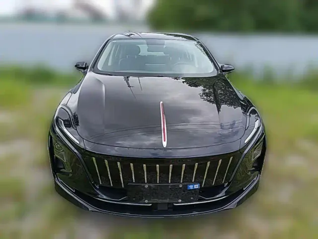 Hongqi E-QM5 — Фото автомобиля 4