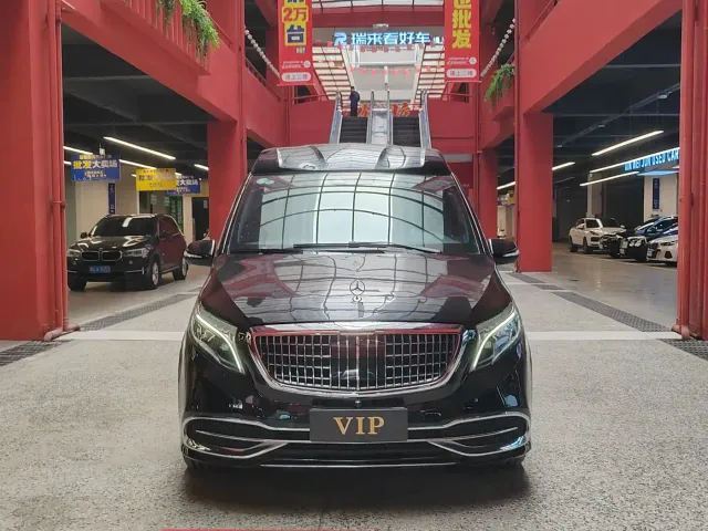 Mercedes-Benz V-Class — Фото автомобиля 2