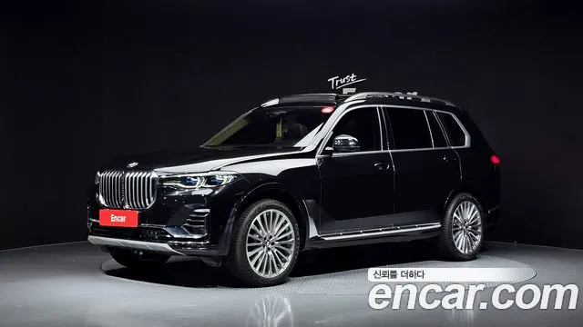 Фотография автомобиля — BMW X7 G07
